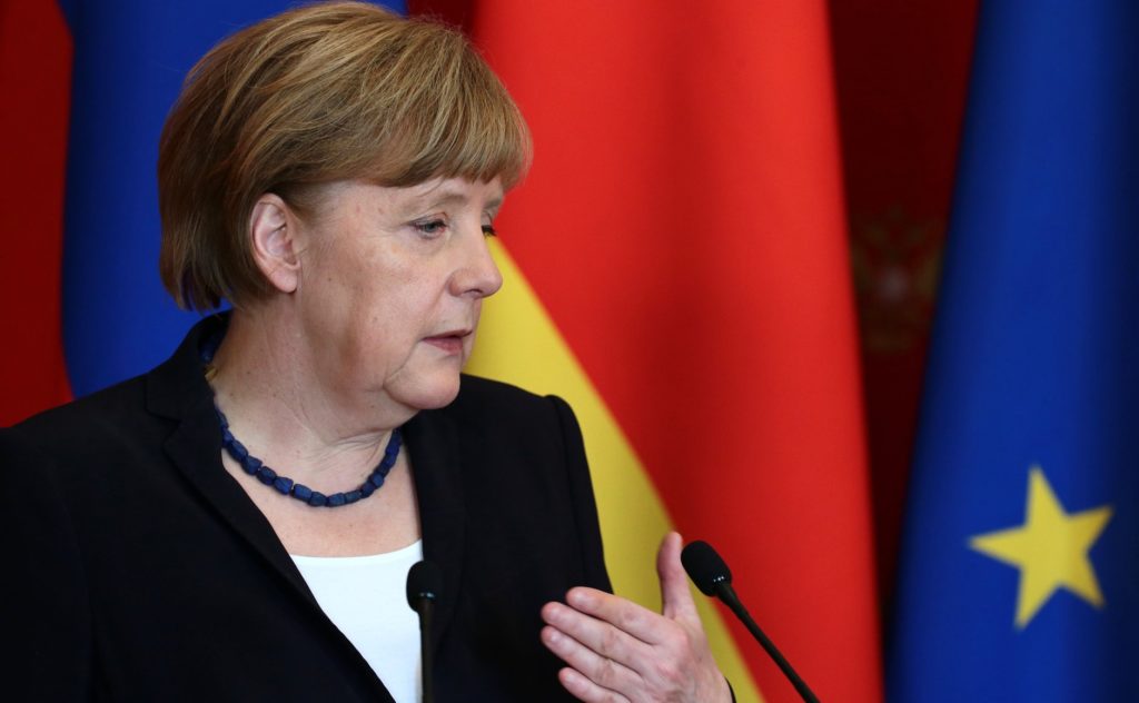 Канцлер Німеччини Ангела Меркель встала на сторону супротивників повернення до регулярних закликів в армію
