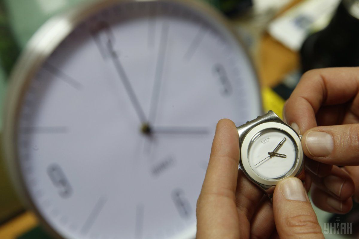 Однак в наступному році Україна разом з Євросоюзом може скасувати щорічне переведення годинників