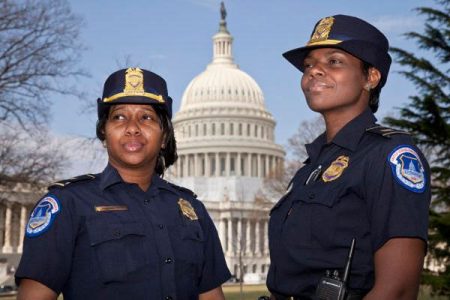 Жінки серед поліцейських зустрічаються тут в рази частіше, ніж в країнах СНД або Європи